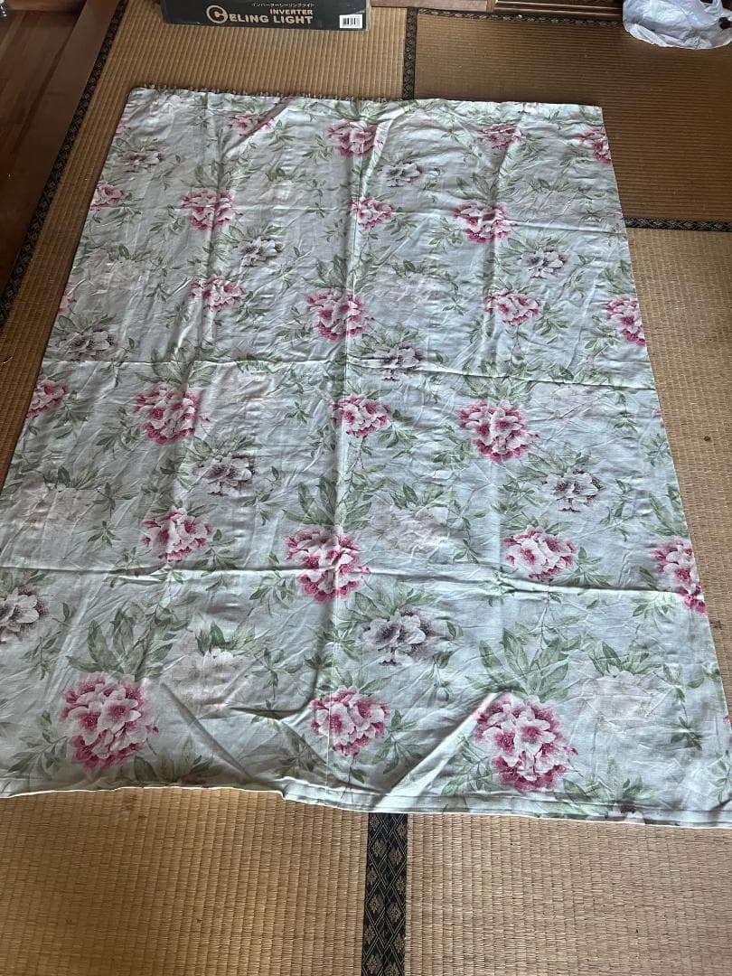 【中古・美品】ローラアシュレイ　Laura Ashley カーテン3枚セット