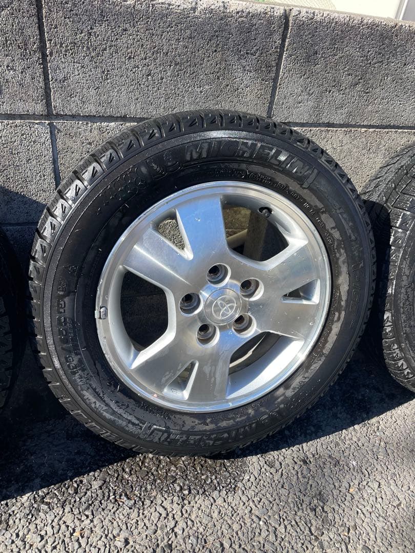トヨタ　ヴォクシー　純正ホイール　ミシュラン　スタッドレスタイヤ
