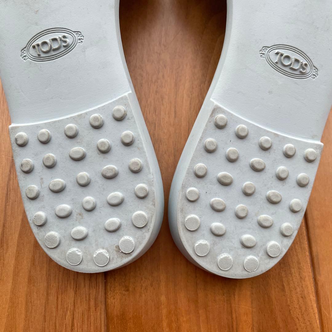 TOD'S トッズ　スタッズ付き　サンダル