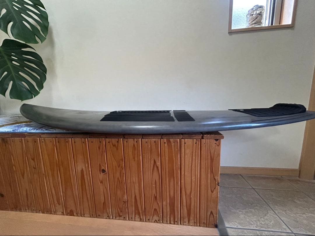 モアナロロサーフボード　5.7 　EPS