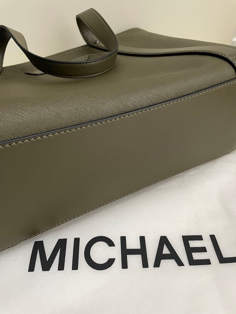 【新品未使用❤︎】MICHAEL KORS オリーブビジネスバッグ　マイケルコース