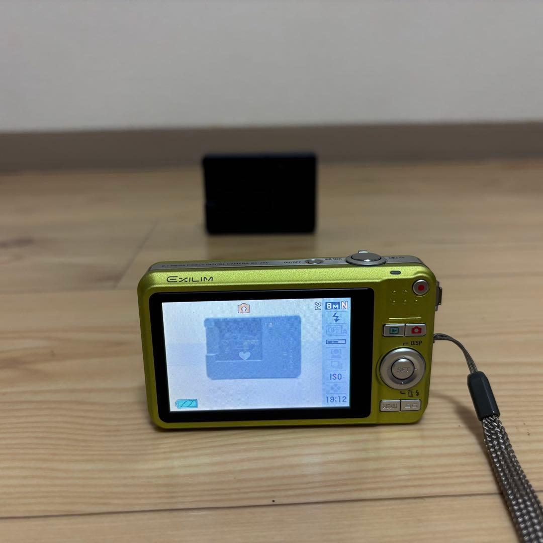CASIO EXILIM EX-Z80 イエロー カシオ デジカメ　コンデジ