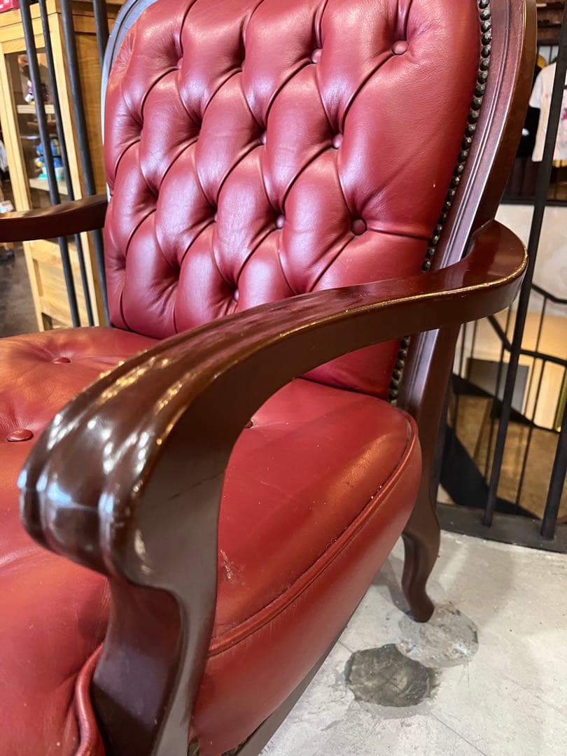 イタリア　1人掛けソファ　鋲打ち