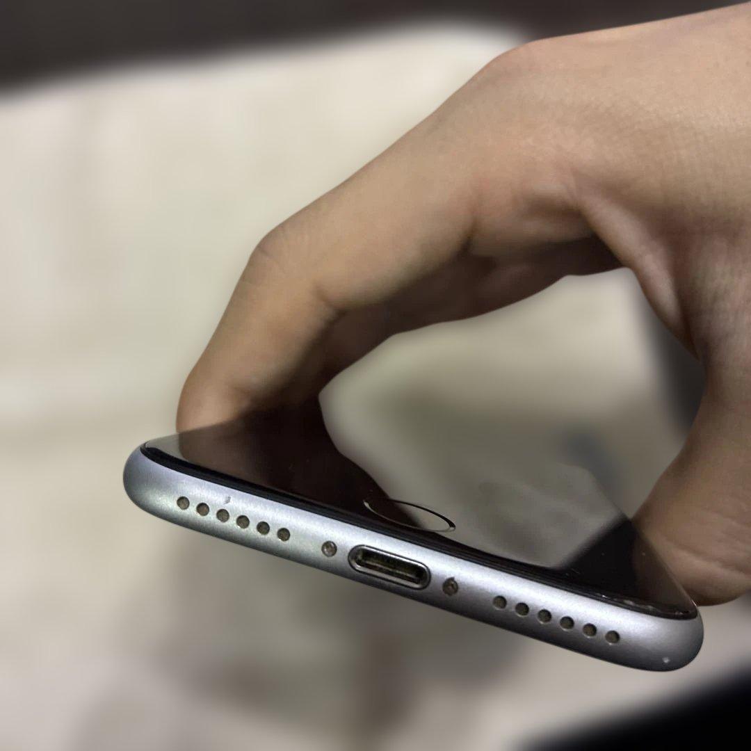 iPhone SE 第2世代 ホワイト 64GB 最大容量75% SIMフリー