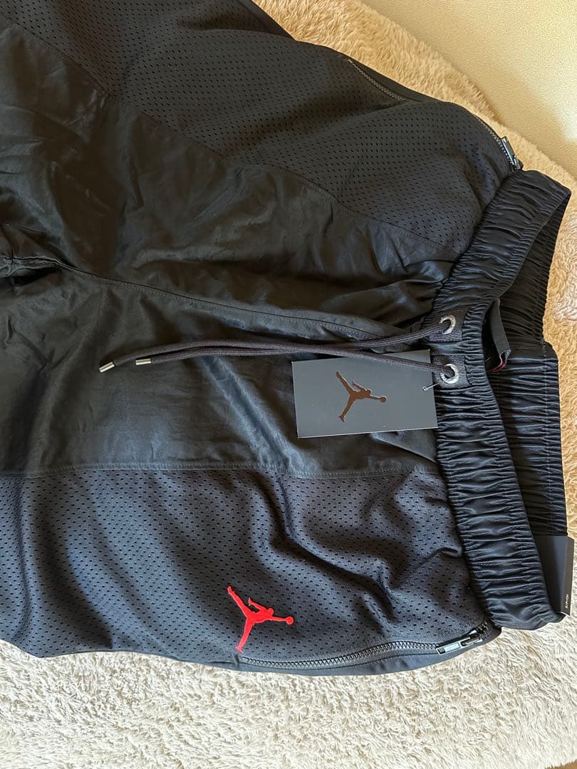 Jordan ナイロンジャケット　セットアップ　黒（上M・下S）