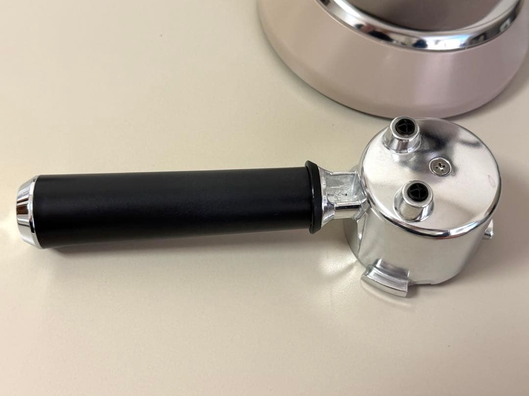 De'Longhi エスプレッソマシン デディカアルテ　ベージュ