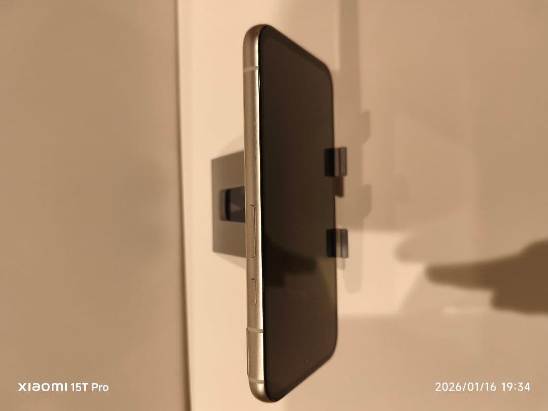 美品 Google Pixel 8a バッテリー93% SIMフリー ポーセリン