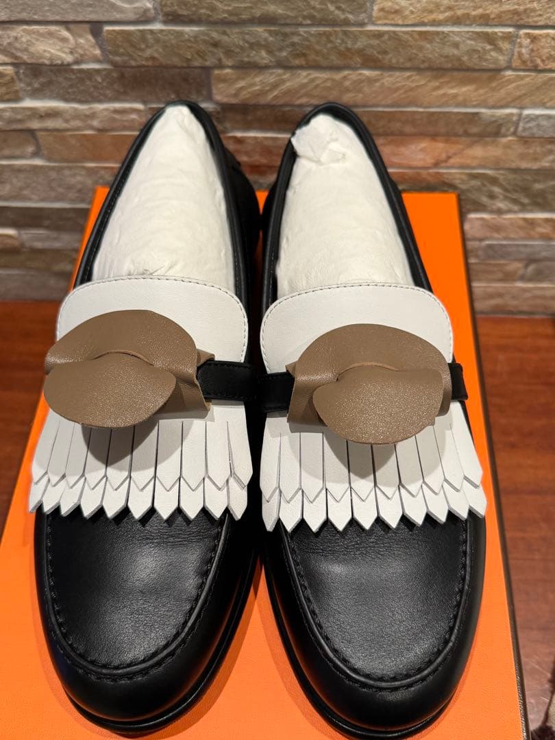 エルメス　モカシン　≪デスタン≫ 黒白　シルバー金具　37