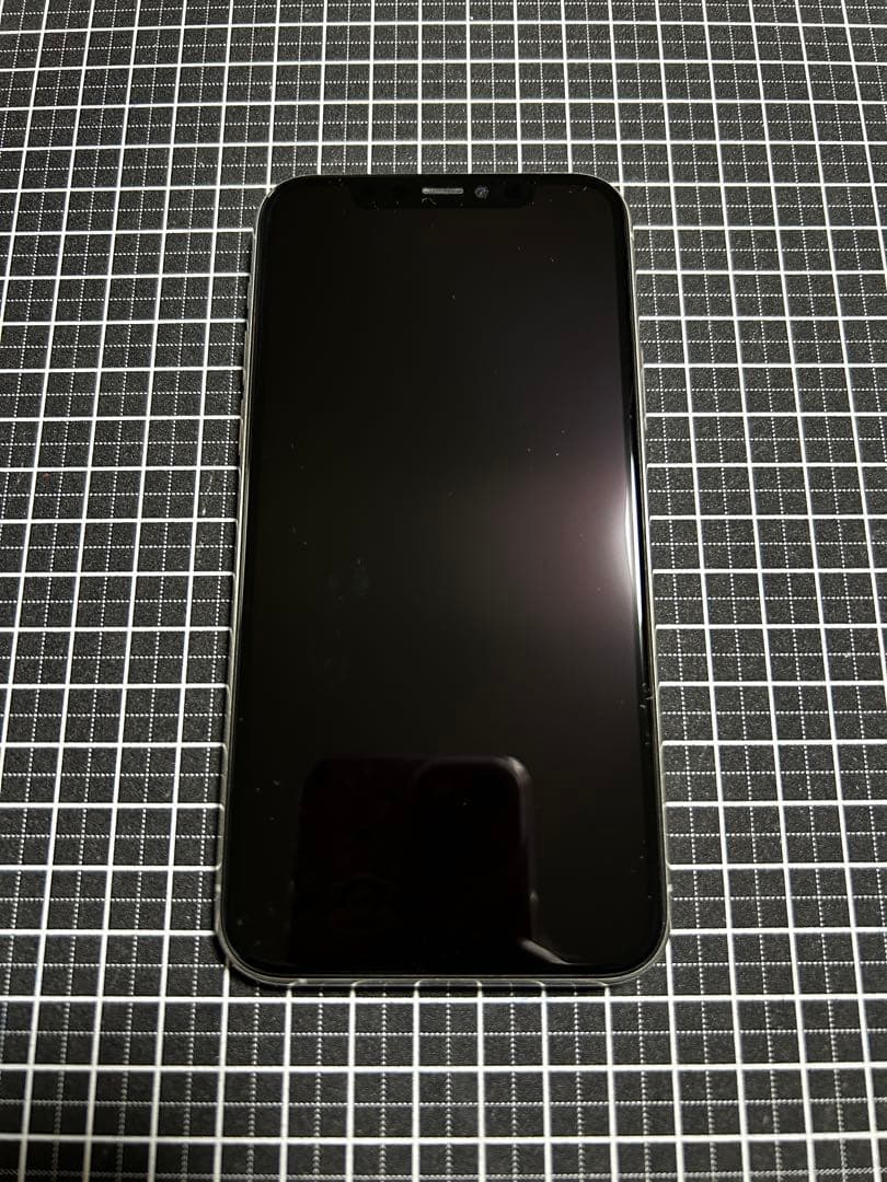 iPhone 11 Pro シルバー256GB 一部不具合 小傷有