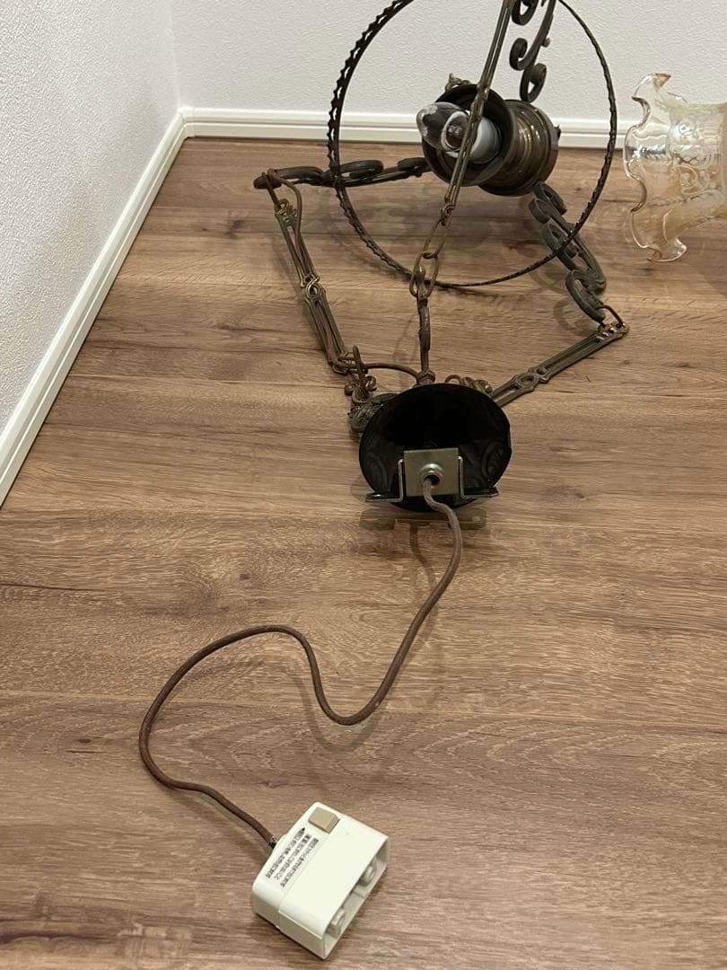 ｉＬｕｍ　イルム シャンデリアとシーリングメダリオン