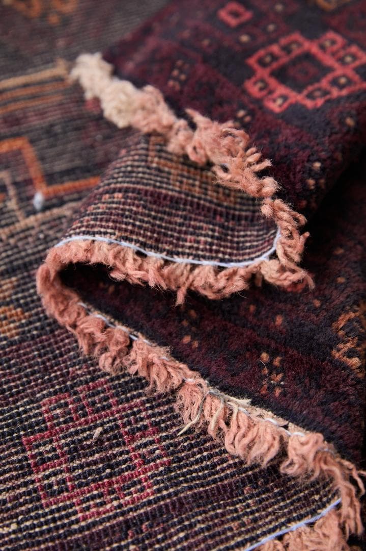 ヴィンテージラグ　トライバルラグ　バルーチ族（198×107cm）黒　紺　赤