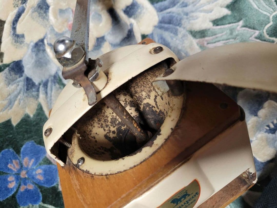 Peugeot 手挽きコーヒーミル アイボリー