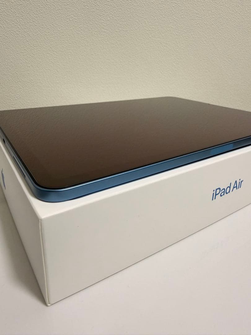 iPad Air 第5世代　Wi-Fiモデル　64GB ブルー