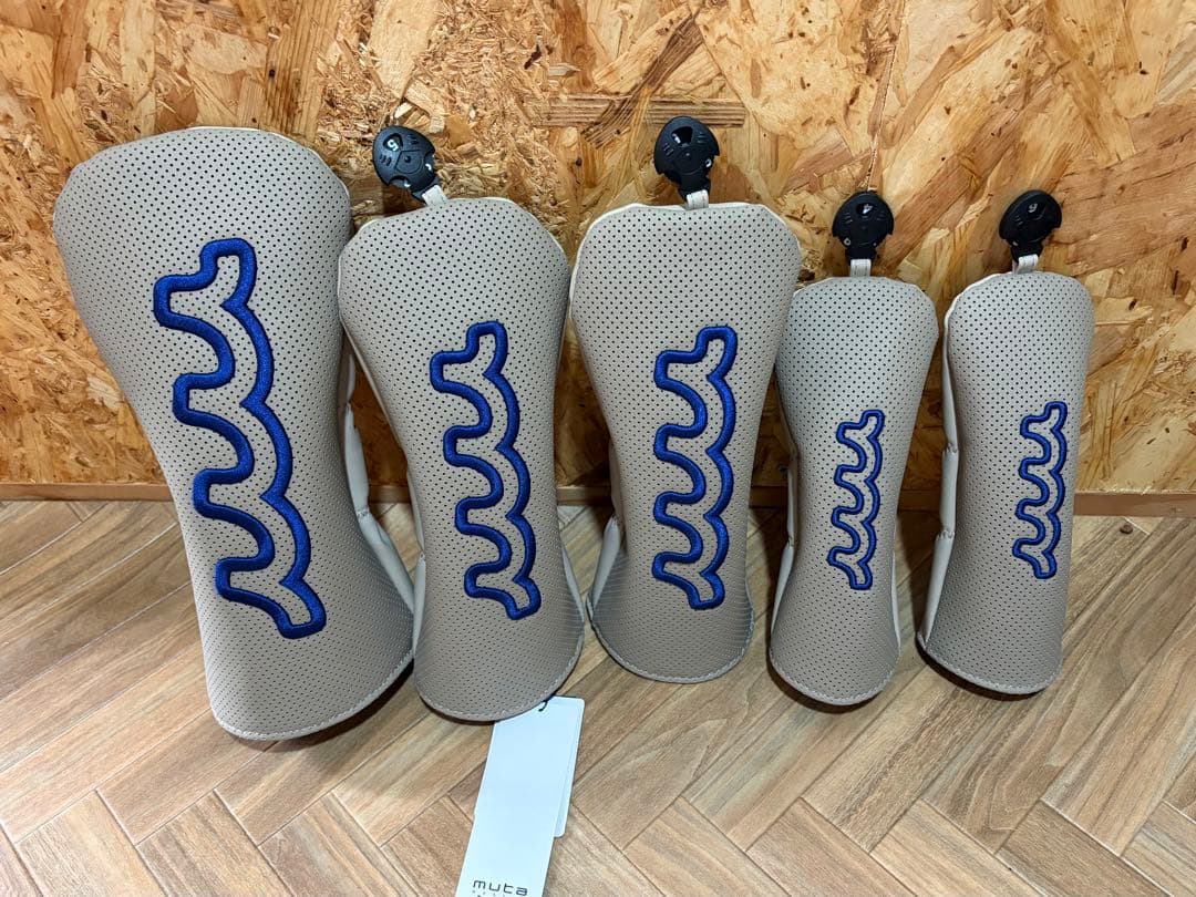 muta 2026福袋　キャディバッグ　ヘッドカバー付き【ベージュ】