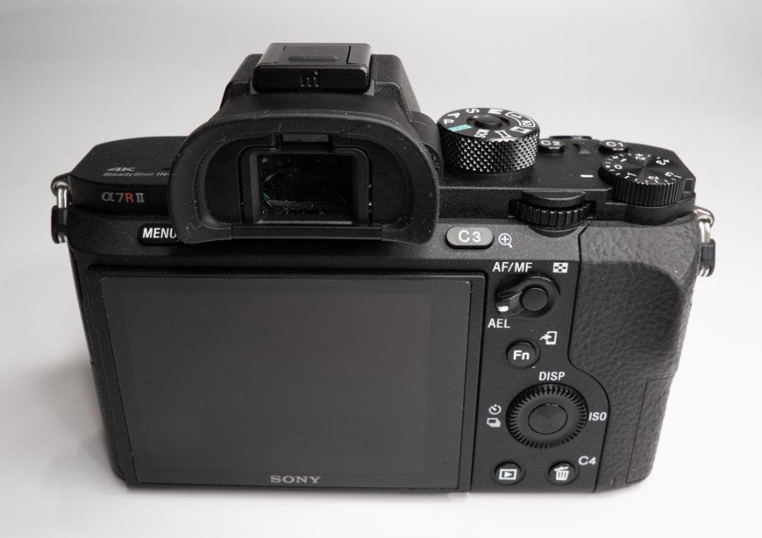 N*a様 SONY・α７RⅡ・ボディ★動作順調で使用感少★純正バッテリー２個など