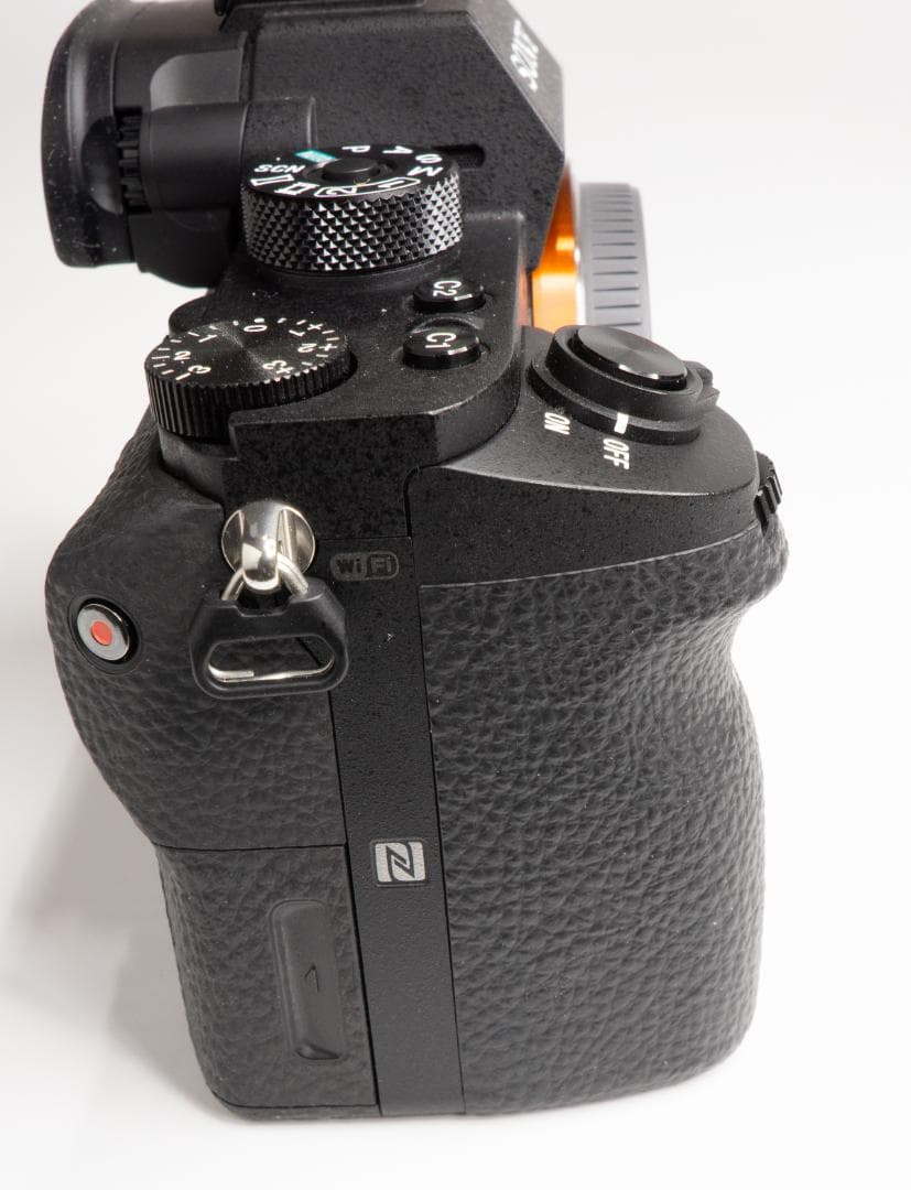 N*a様 SONY・α７RⅡ・ボディ★動作順調で使用感少★純正バッテリー２個など