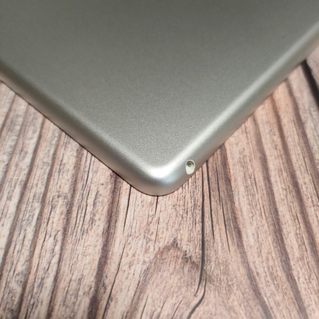 iPad 第8世代 32GB シルバー 美品