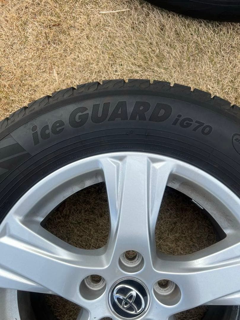 アルファード30系16インチ 215/65R16 ヨコハマアイスガード IG70