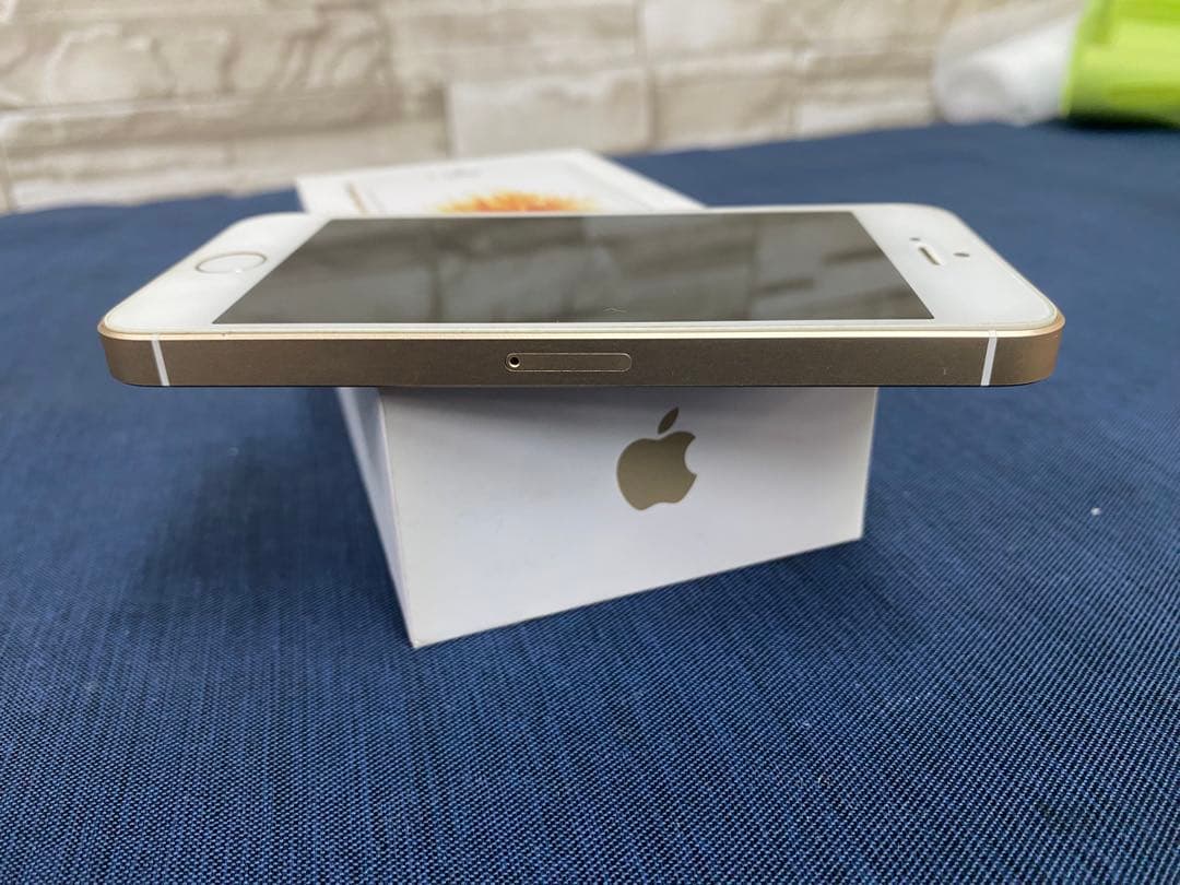 iPhone SE 第1世代16GB ゴールド　バッテリー容量93%