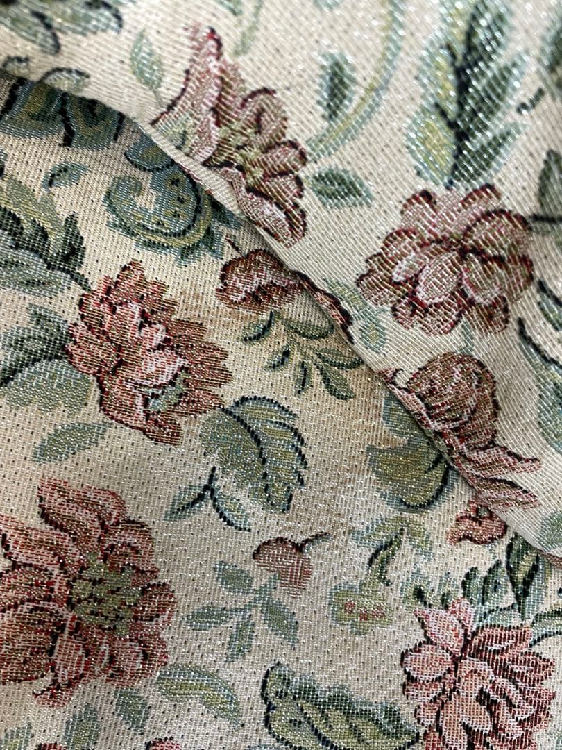 《座面が広い》ラタン 回転椅子　花柄クッション