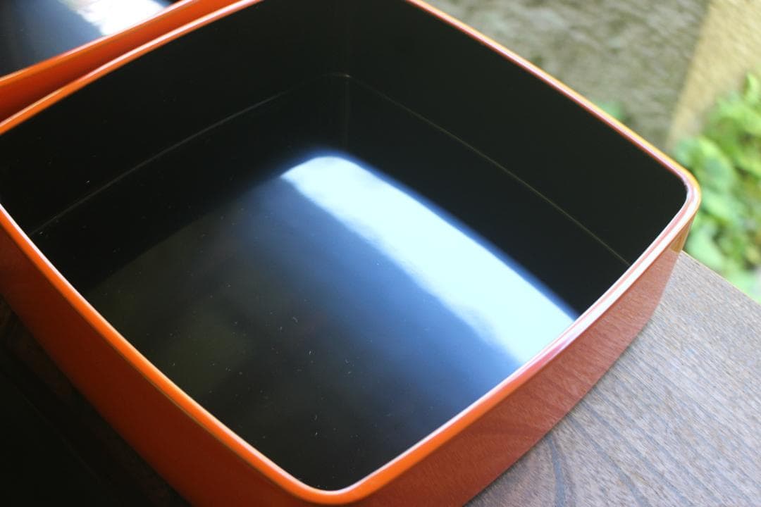 デッドストック！極上内黒朱漆の美しい胴張三段重（検輪島塗山中塗お重重箱