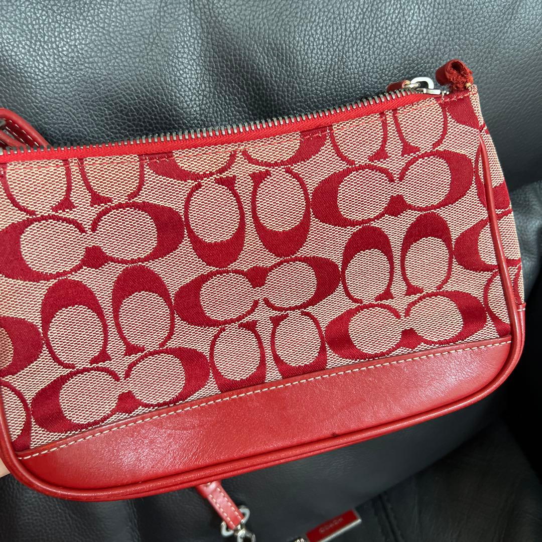 Coach レッド ショルダーバッグ　ショルダーストラップが切れた