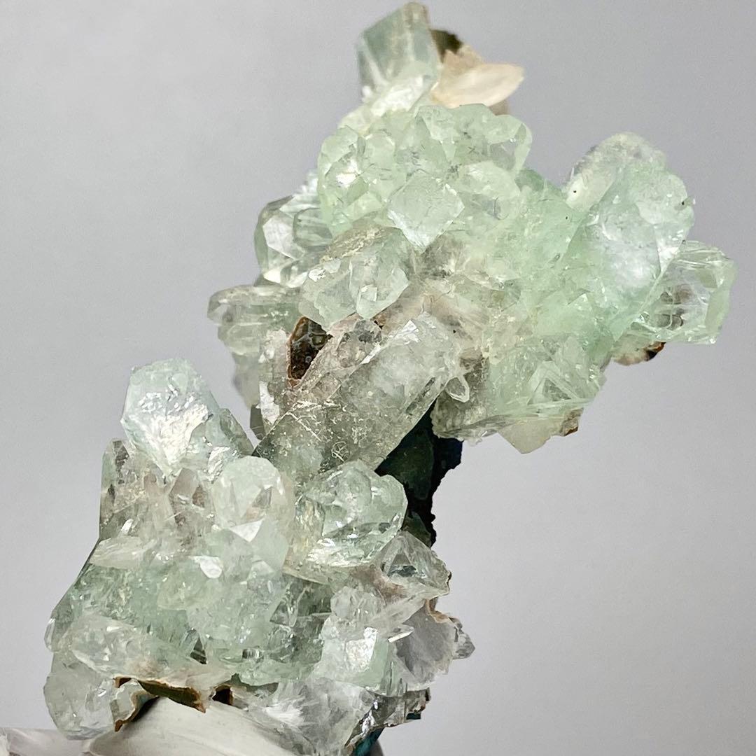 グリーンアポフィライト　魚眼石　鉱物標本　原石　天然石　ストーン