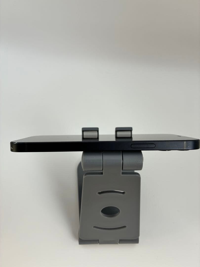 Apple iPhone 12 本体 ブラック　64GB