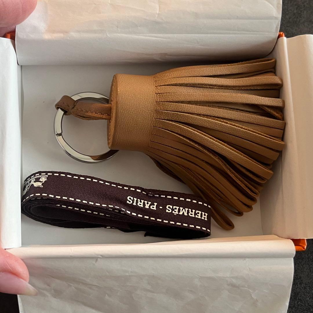 最終値下げ【美品】HERMES エルメスカルメンレザー　タッセル キーリング