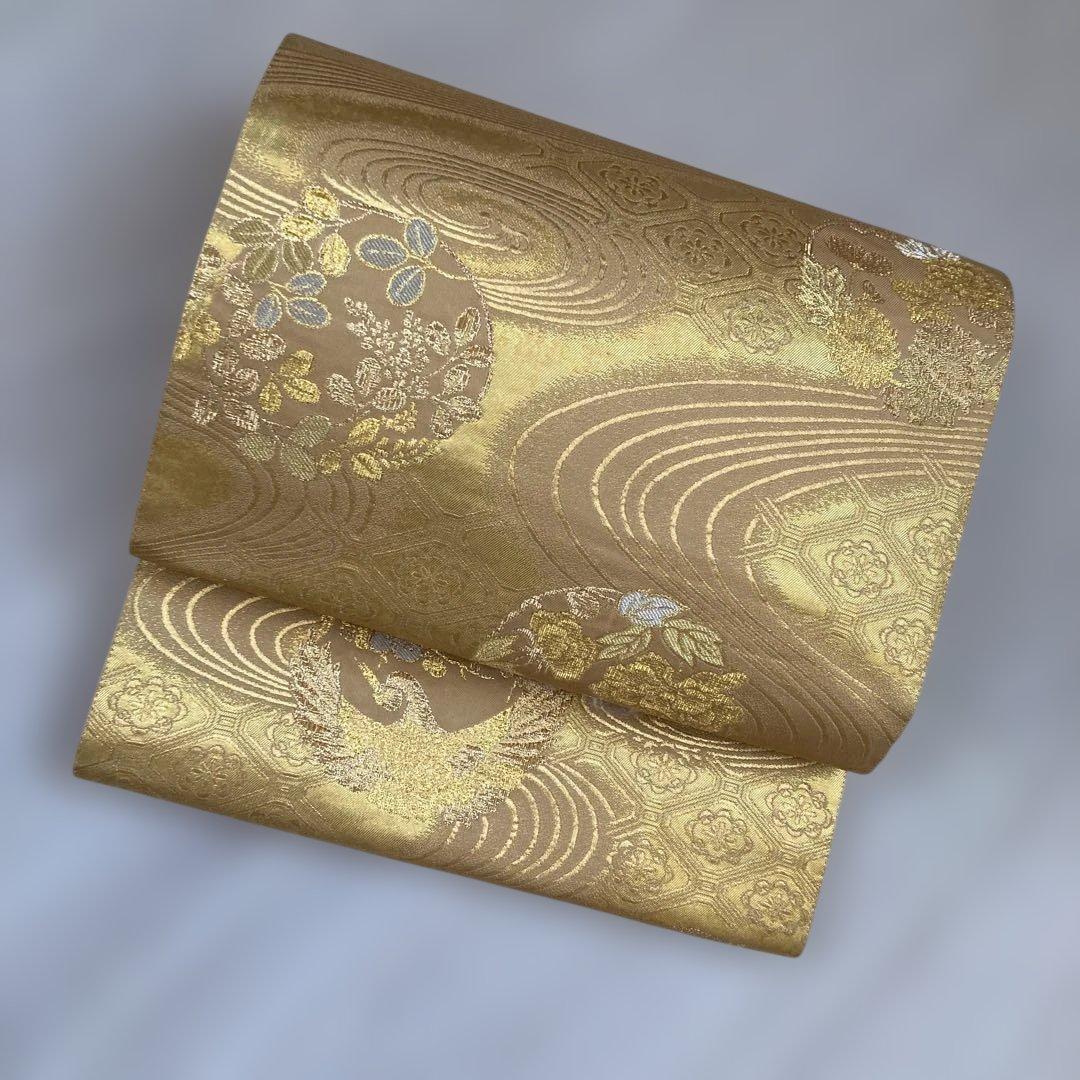 新品　豪華黒留袖フルセットお探しの方に　袋帯　付き　駒刺繍　流水花車文　金銀彩