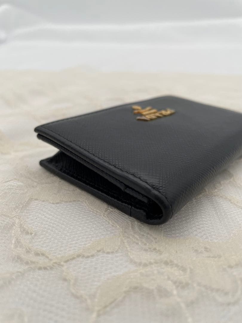 プラダ　名刺入れ