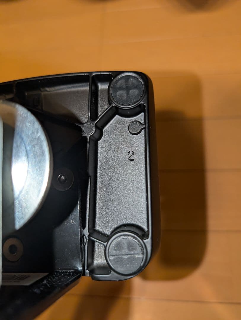 Amazonベーシック モニターアーム 32インチ対応