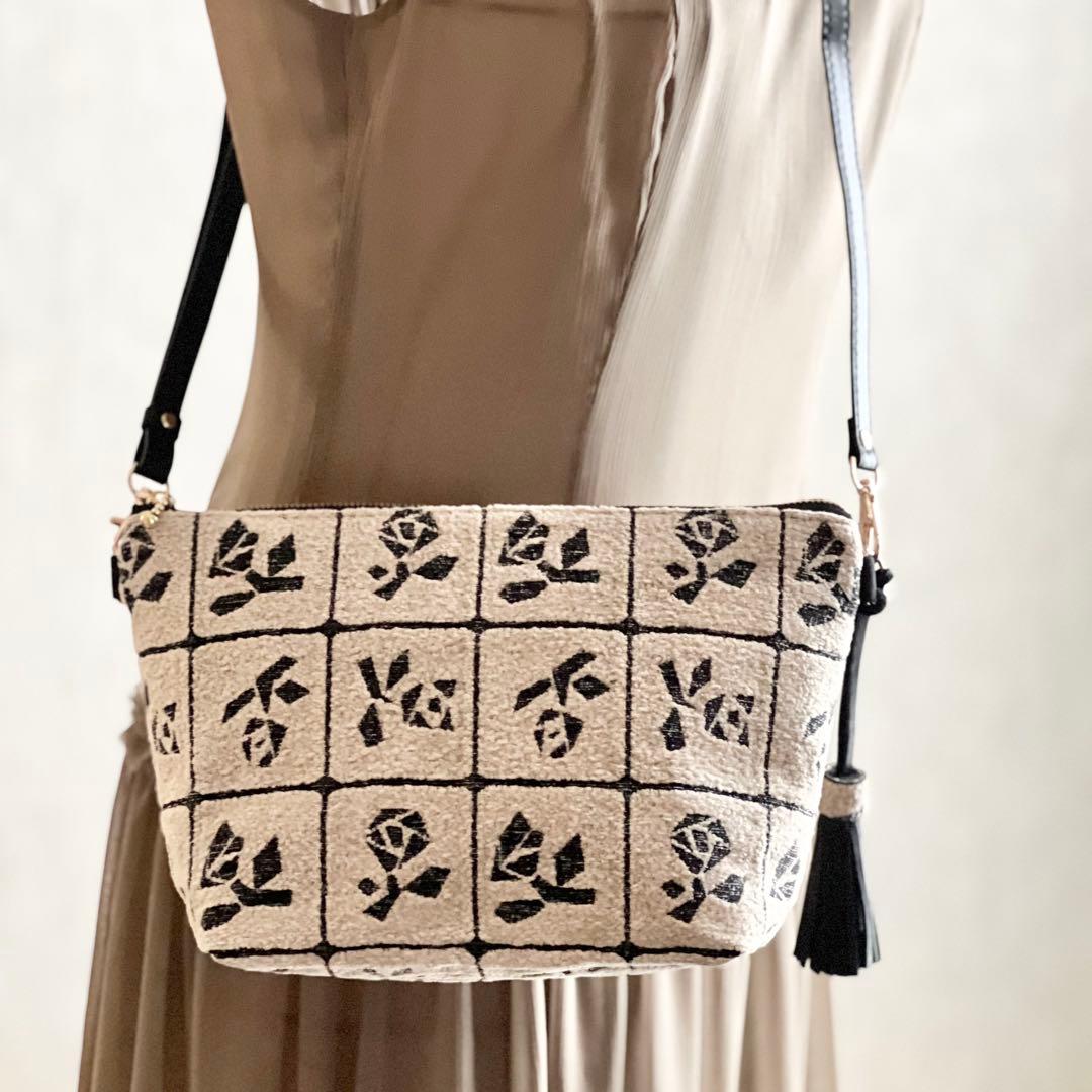 ミナペルホネン Lulu beigeショルダーバッグMB508-241