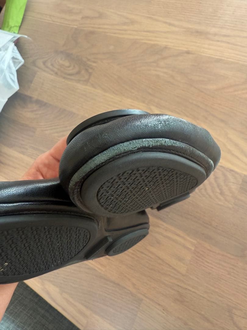 トリーバーチTORY BURCH ブラック フラットシューズ