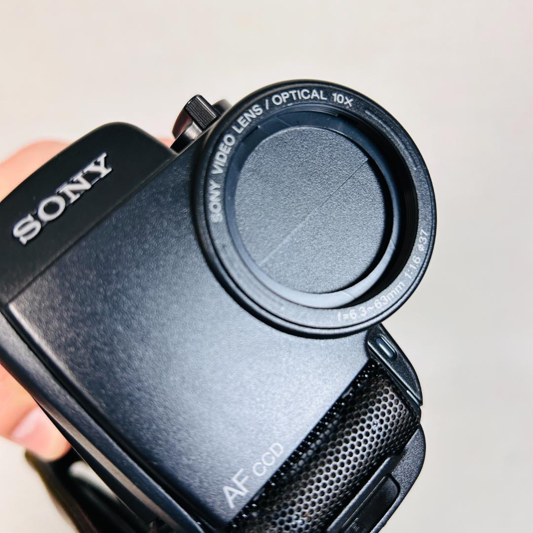 SONY CCD-TR250 8mmビデオカメラ ハンディカム video8