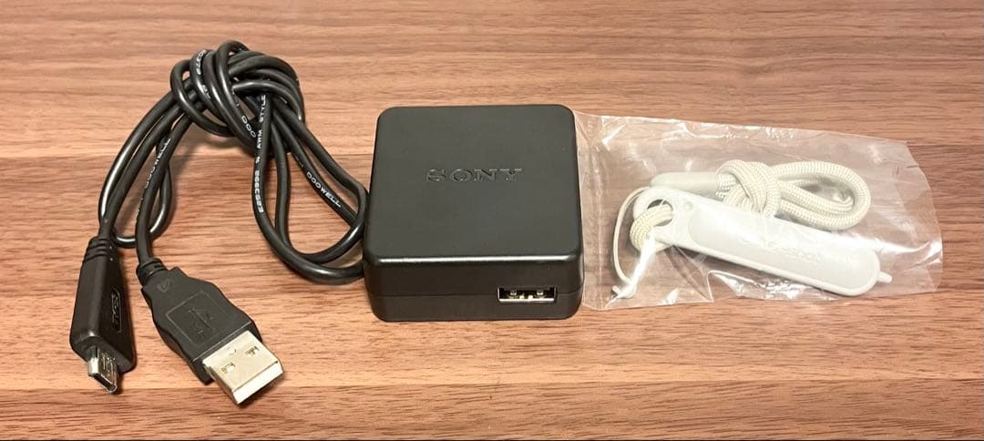 ★SONY Cyber-shot DSC-WX30 シルバー デジカメ