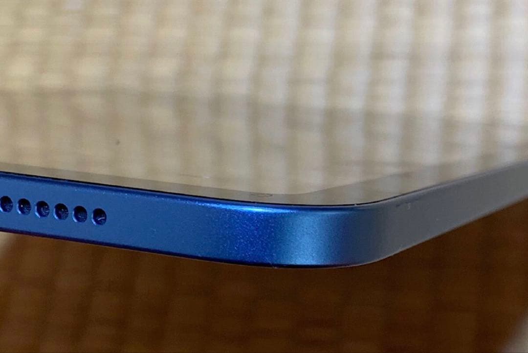 【格安美品】iPad第10世代　ブルー　64GB 新品液晶　Wi-Fiモデル