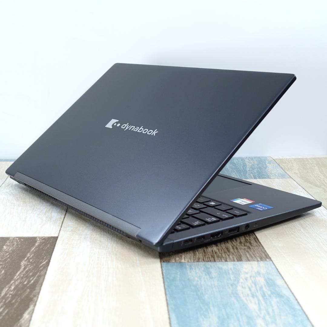 最新モデルと同じデザインで美品の超軽量神速モバイル✨第１１世代コアｉ７✨フルＨＤ