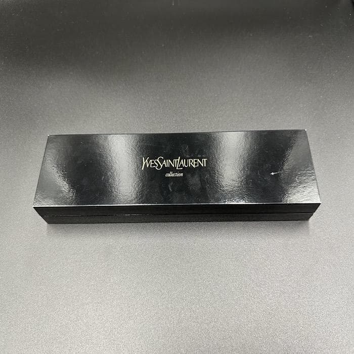 極美品 イヴサンローラン Yves Saint Laurent レディース腕時計