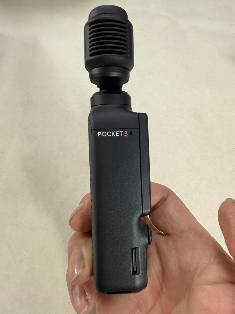 美品　DJI カメラ Osmo Pocket 3 クリエイターコンボ