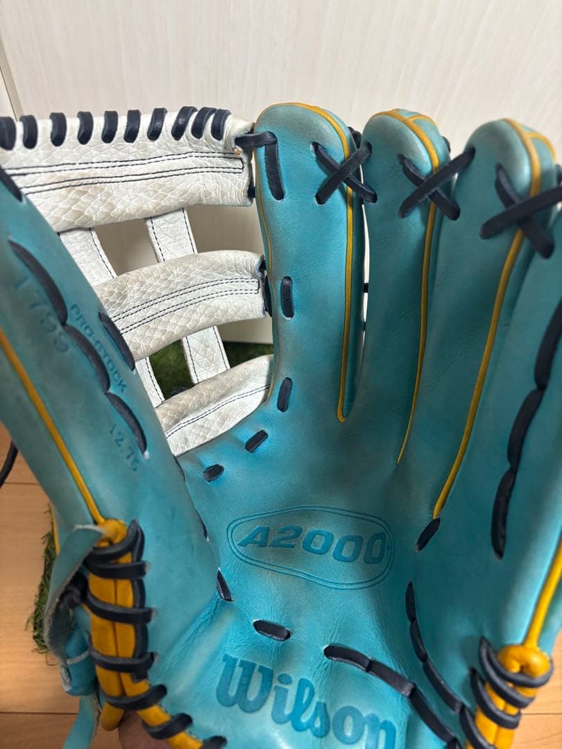 アメリカ限定　日本未発売　硬式用　A2000 ウィルソン　外野手　コユニ