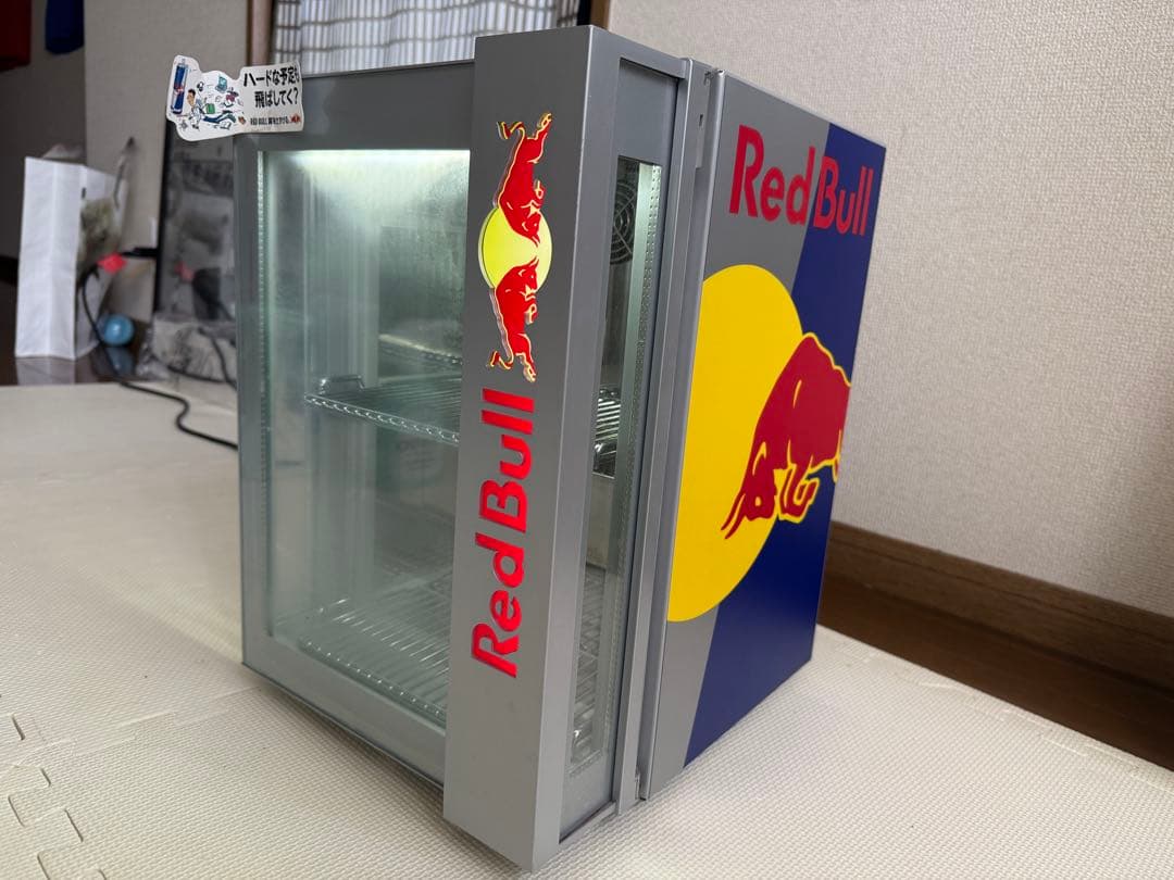 Red Bull 小型冷蔵庫 ガラス扉 2段　レッブル