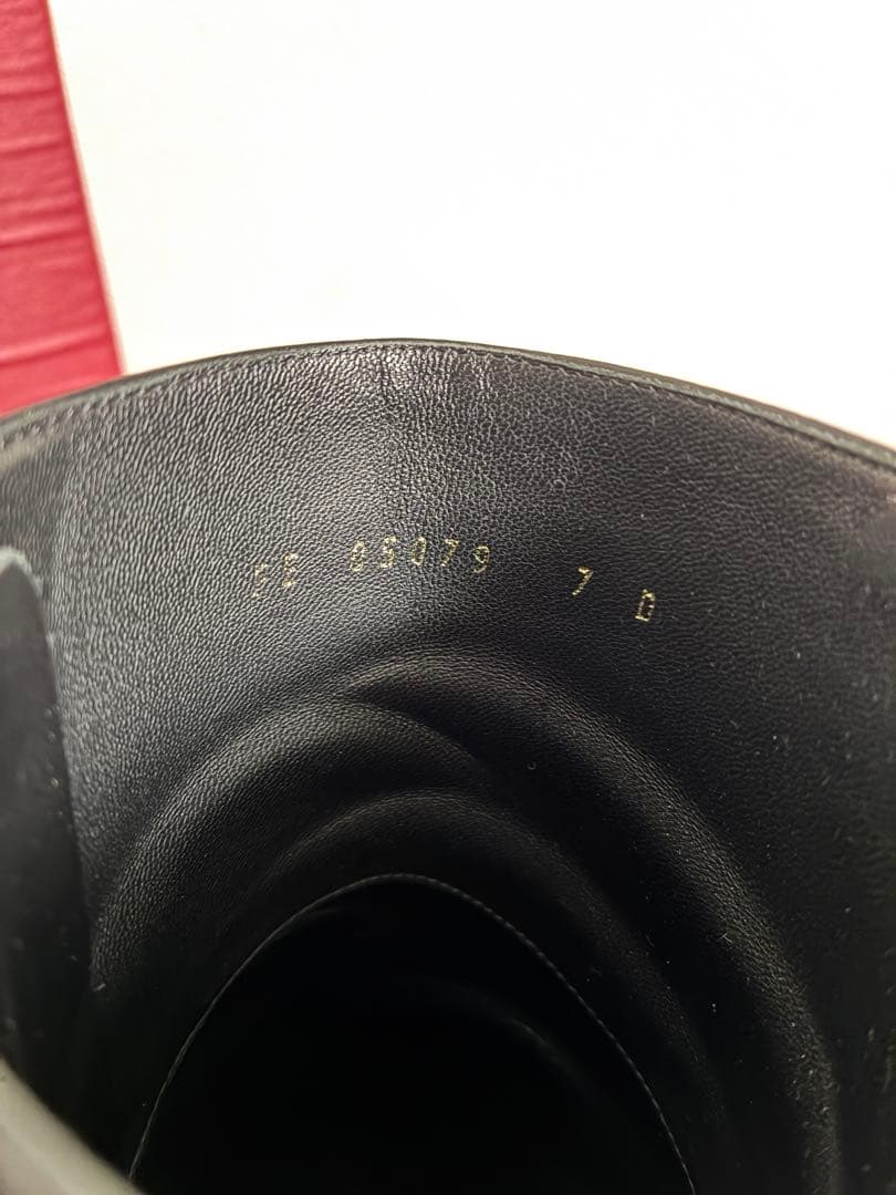 極美品 Ferragamo ブラックレザー　ミドルブーツ　箱付き　24cm