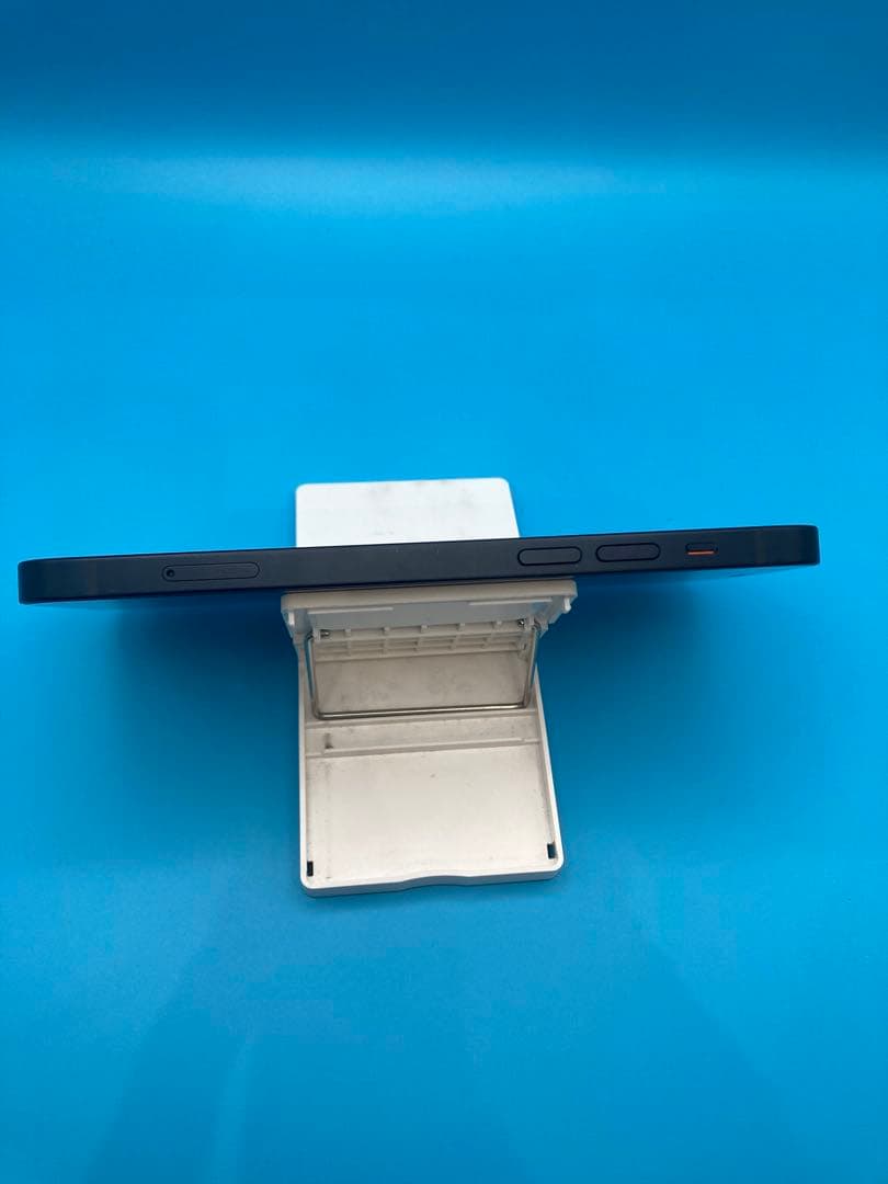 【748】Apple iPhone 12 64GB