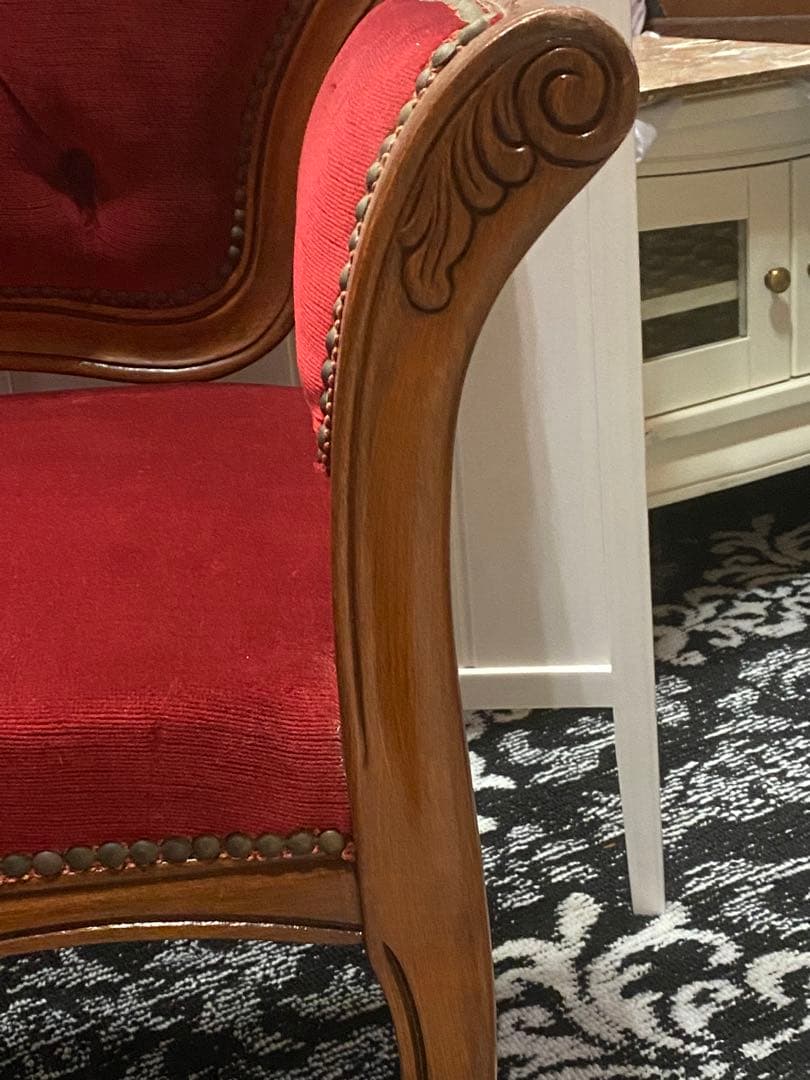 希少♦️猫脚♦️巻肘♦️彫刻♦️鋲打♦️チェスターフィールド アンティークソファ♦️美品♦️赤