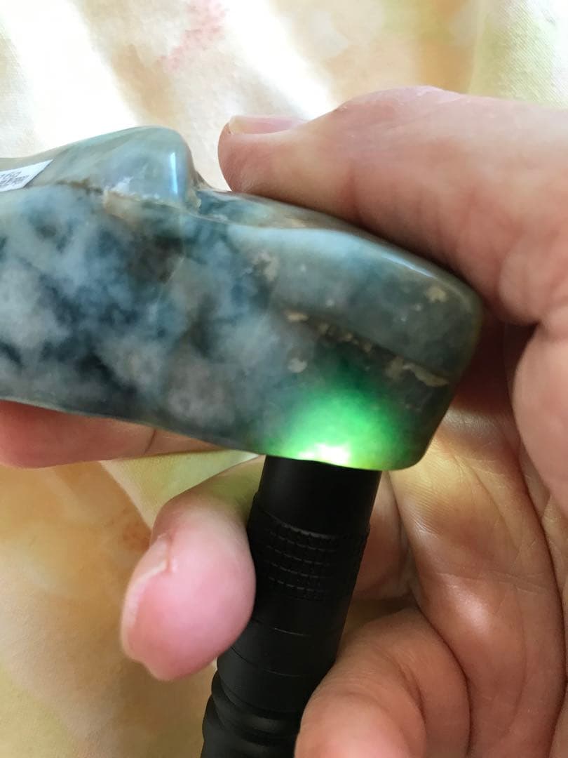 超希少糸魚川コン沢青翡翠タンブル216g