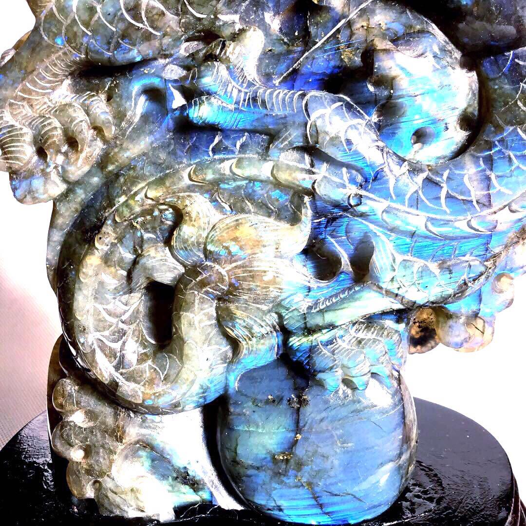 龍彫刻置物　縁起物　天然石　最高品質ラブラドライト　パワーストーン　1点限定