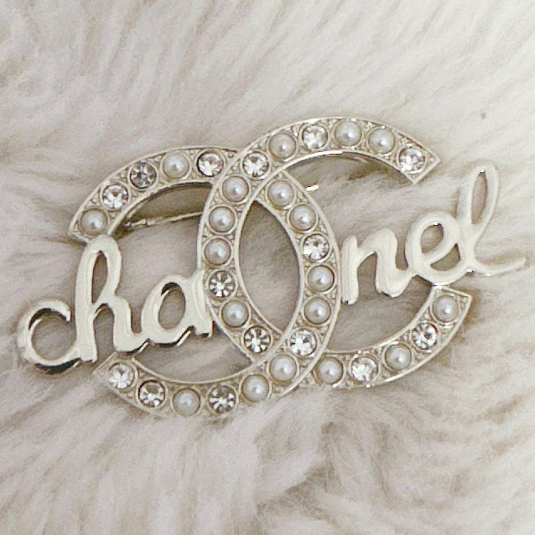 CHANEL シャンパンゴールド ブローチ