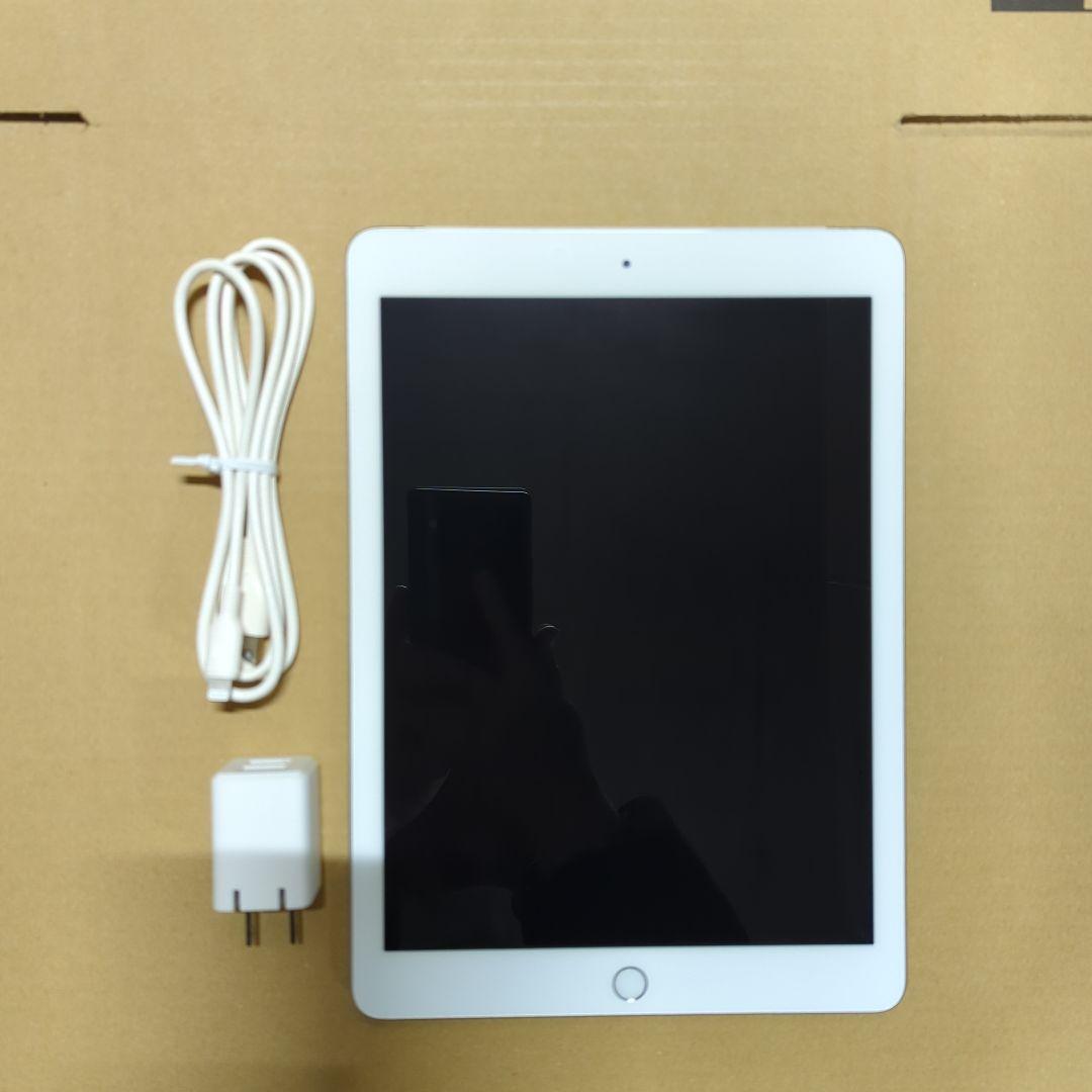 iPad 第6世代 32GB シルバー Wi-Fi+Cellular