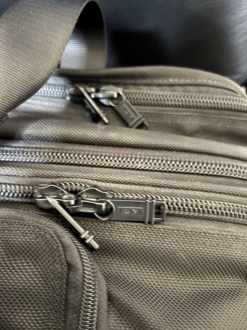 じゅん　TUMI 26103DH 難有り　拡張可　ビジネス 出張 旅行